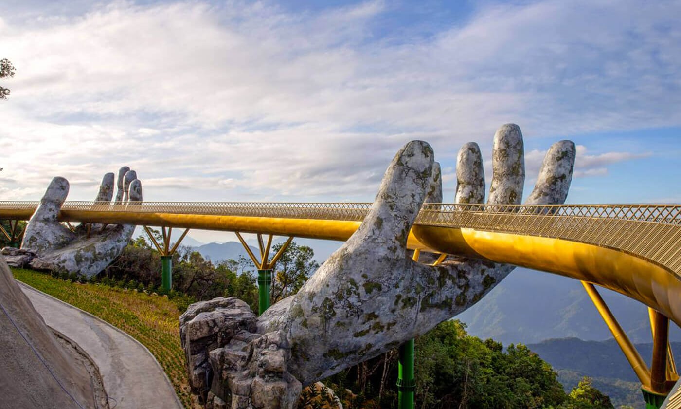 Stunning collection of photos of pedestrian bridges